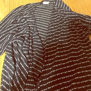 Women’s Lula Roe cardigan